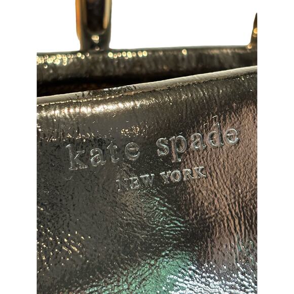 KATE SPADE Boerum Hill Anisha Beige & Black Patent Leather Shoulder Bag - Picture 2 of 9